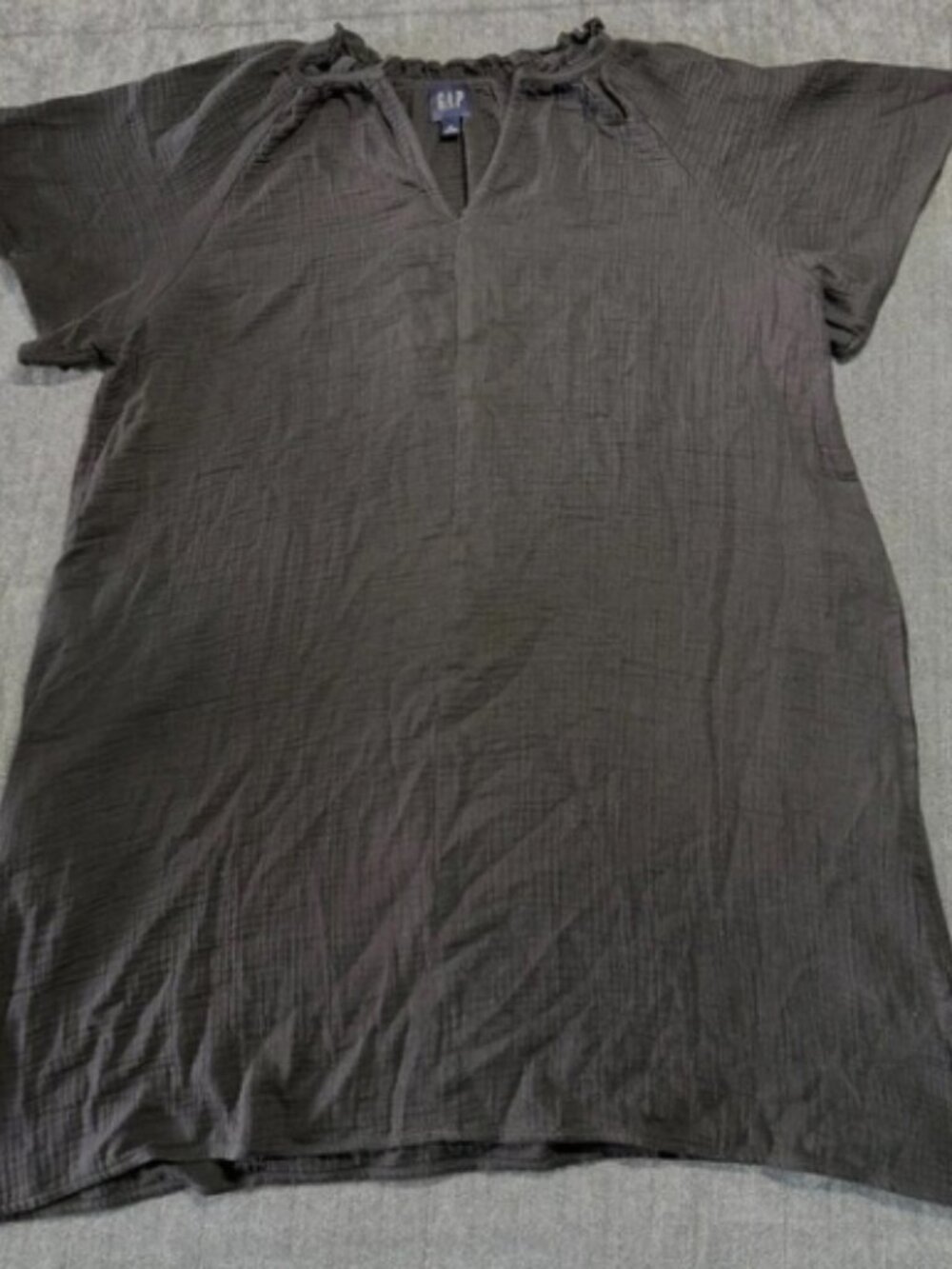 Gap Blouse Top Women's XL Black Short Sleeve V-Neck Dark Wash Casual Wear Preppy